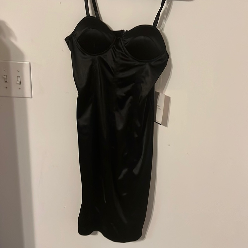 Black cocktail dress. Great condition. Blashe medium. Shoprisbasic